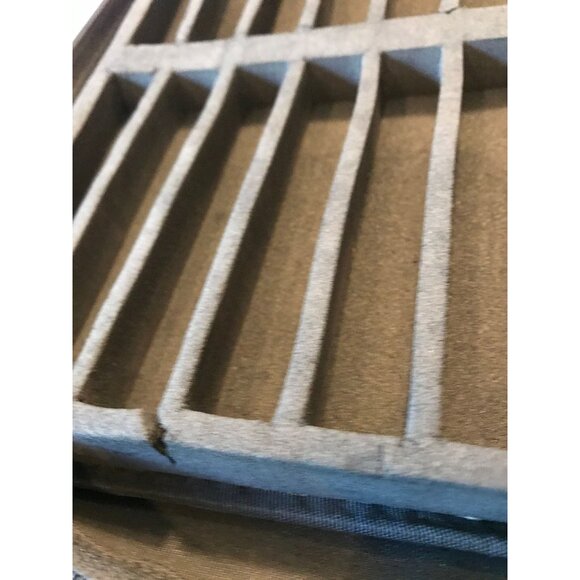 Vintage Eddie Bauer Portable Cassette Holder With Pockets - Picture 9 of 9